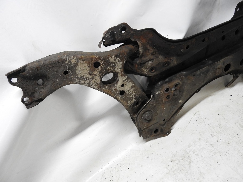 фото №6, Toyota auris i 06-09 1.6 vti подрамник подрамник подрамник