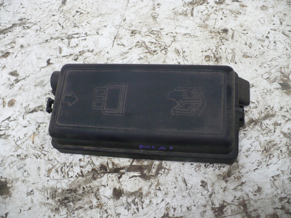 Купить Mini cooper r55 r56 r57 r60 r61 крышка коробка предохранителей 9240946
