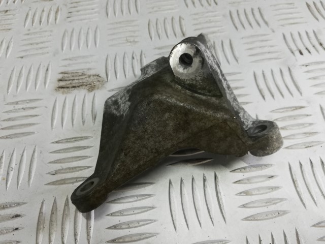 фото №1, Kadjar 1.3 tce кронштейн кронштейн 117107507r