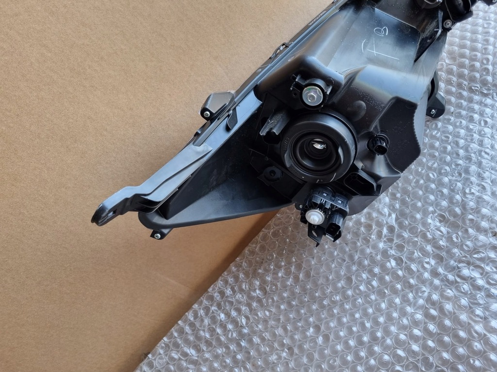 фото №9, Лампа передняя левая mitsubishi space star ii lift