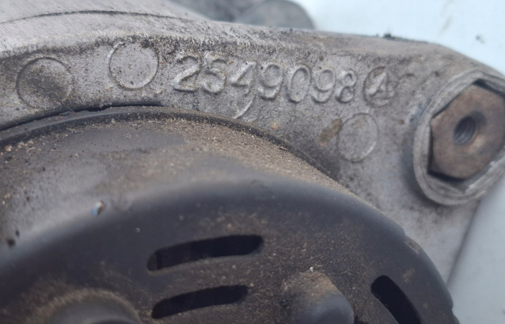 Генератор водяний renault espace 2.2 1.9 dci 2549098 Оригінал