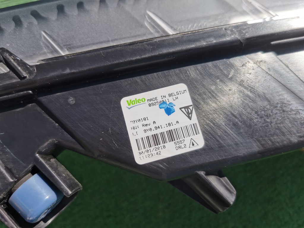 Porsche cayenne 3 9y0 17- led drl левый поворотник левый перед передний с Разборки