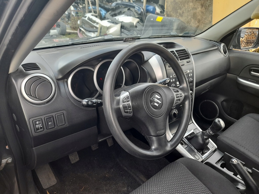 фото №5, Suzuki grand vitara ii pulpit приборная панель приборная консоль