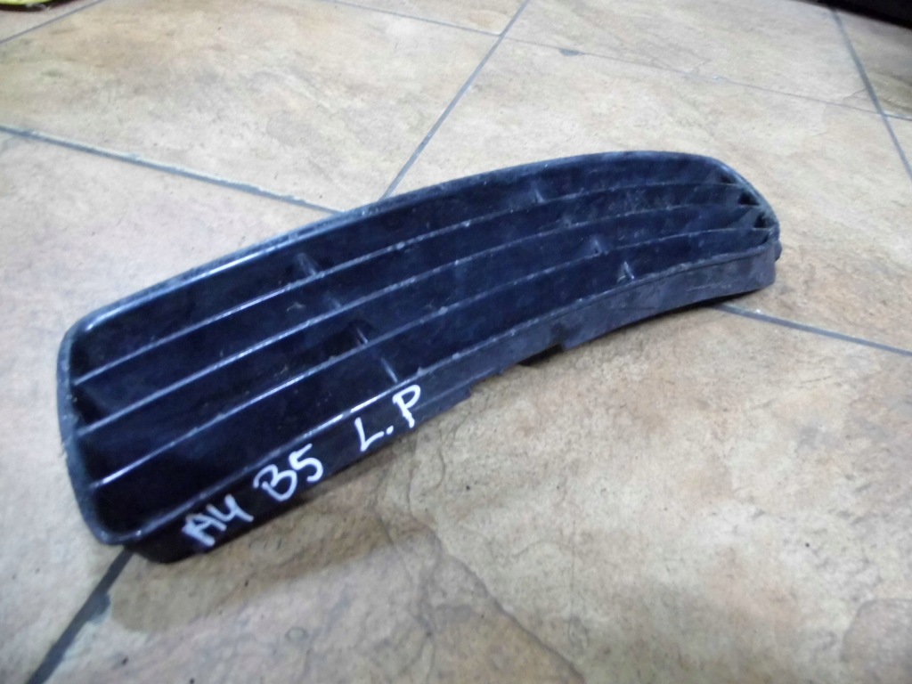 фото №1, Audi a4 b5 решітка бампера ліва 8d0807345