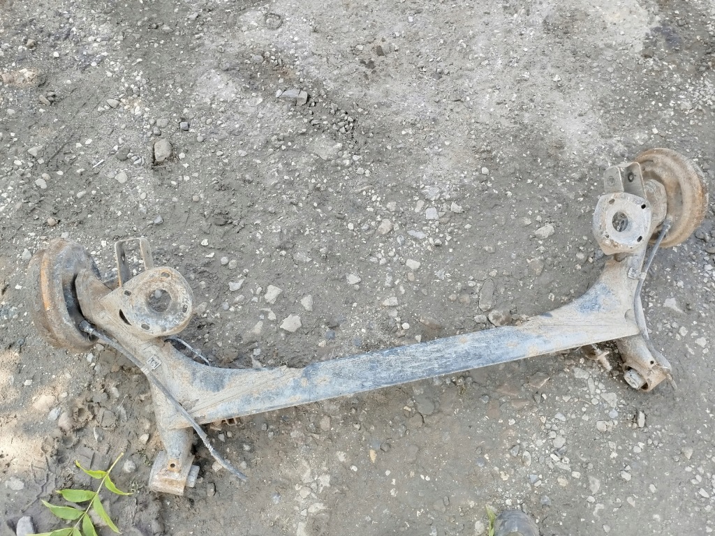 Купить Oś балка задняя подвеска vw fox 2010 rok