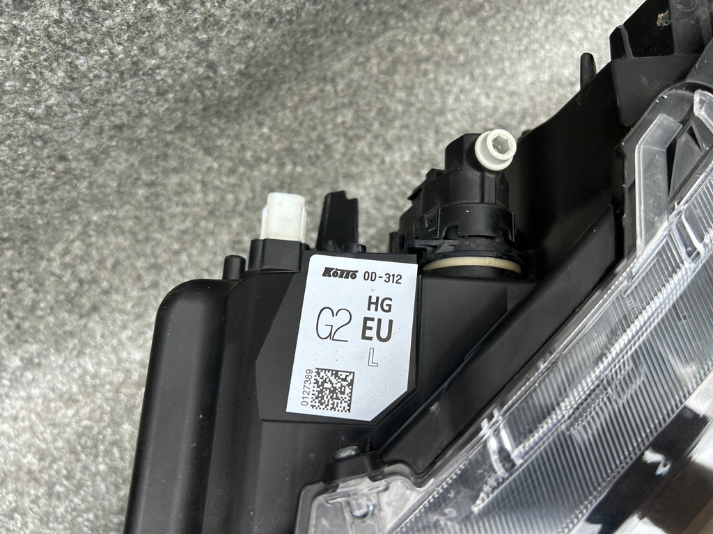 фото №6, Лампа левая передняя toyota yaris cross full led 0d-312 poznań