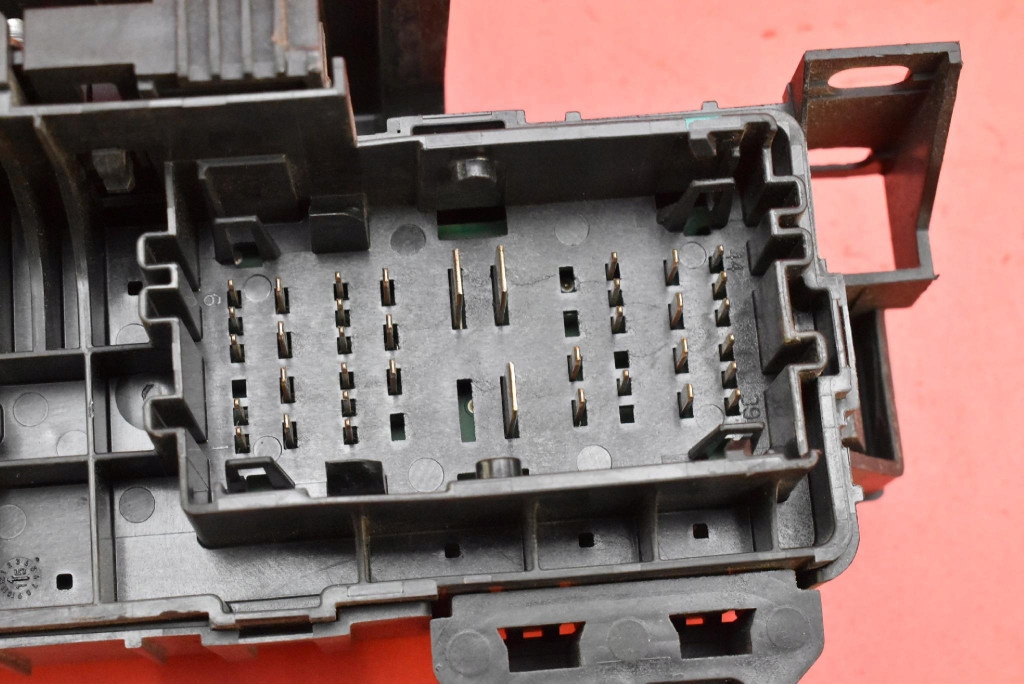 Коробка предохранителей 1034405-00-d tesla model s 772 km 12-20 Оригинал