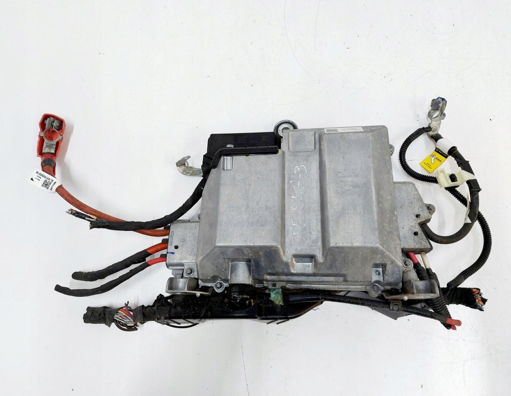 фото №1, Tesla 3 tesla iii 19r. модуль блок управления бортовой компьютер 1118182-04-h