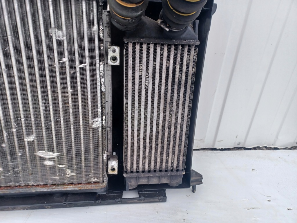 Peugeot 308 1.6d t7 рестайлинг  2012 ремень передний комплект радиатор 8747167 в Украине