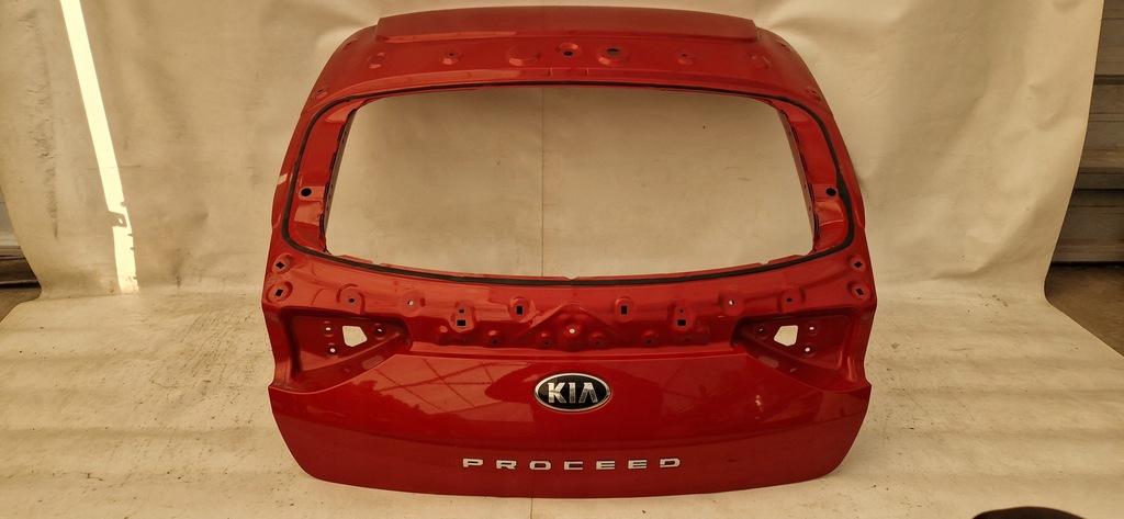 фото №1, Kia proceed 18- кришка багажника задня задня