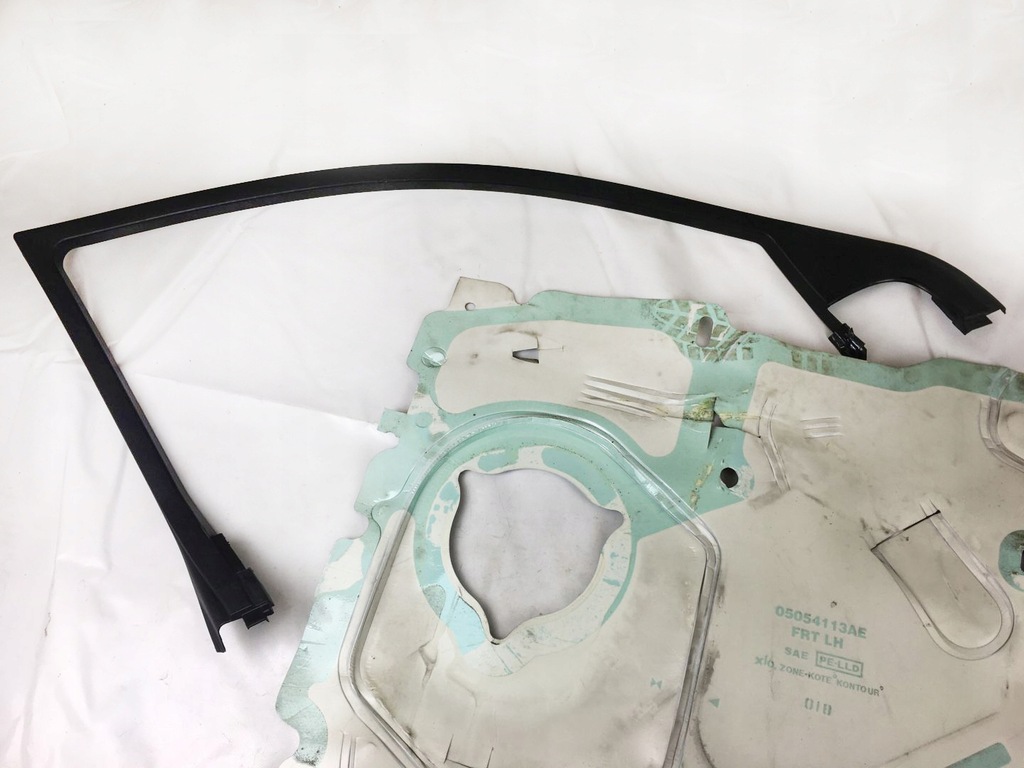 фото №4, Chrysler pacifica 03-07 молдинг дверь шумоизоляция