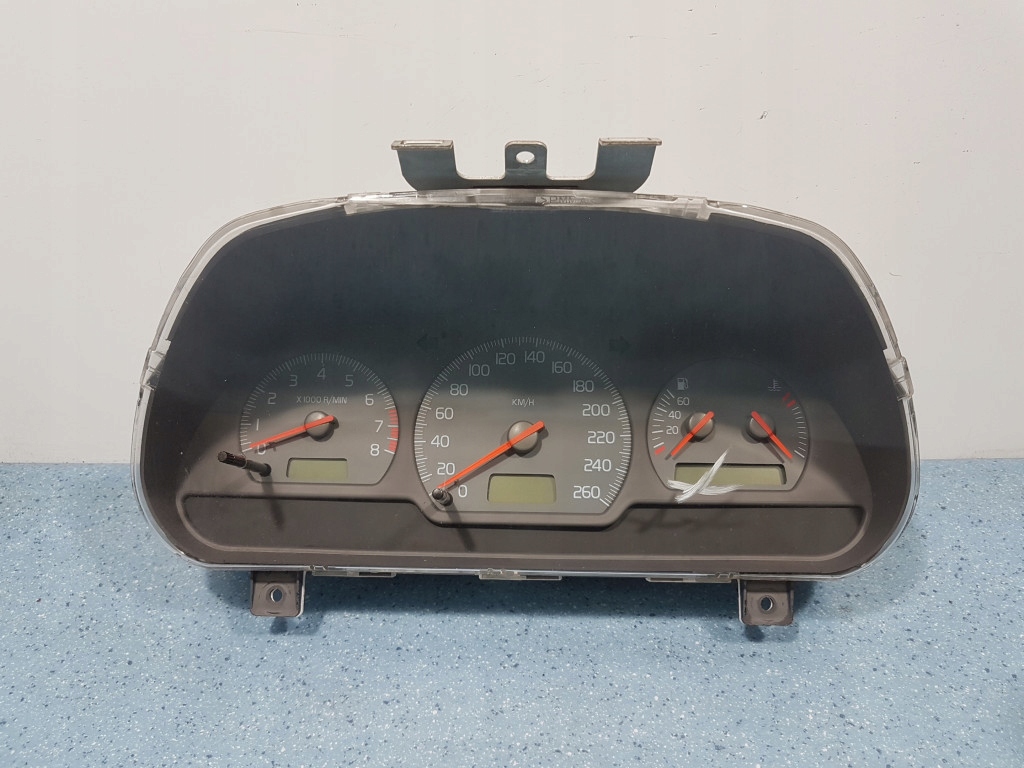 фото №1, Volvo v40 i счетчик 30857575