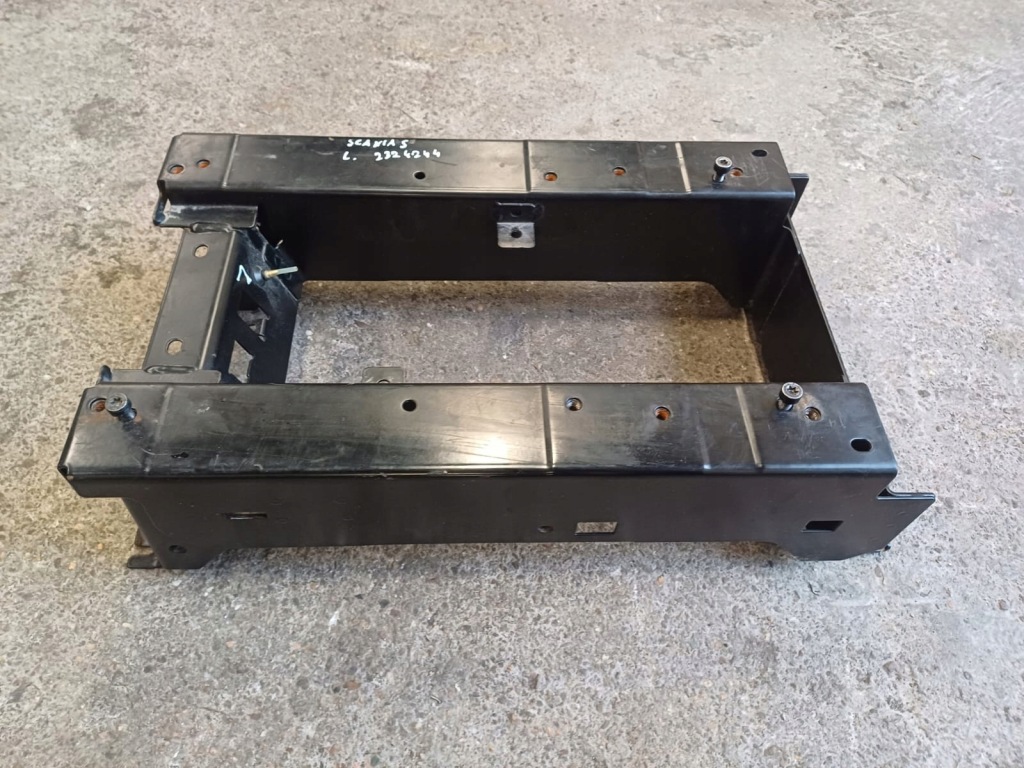 Купить Основание кронштейн сиденье пневматический левая scania s r ntg