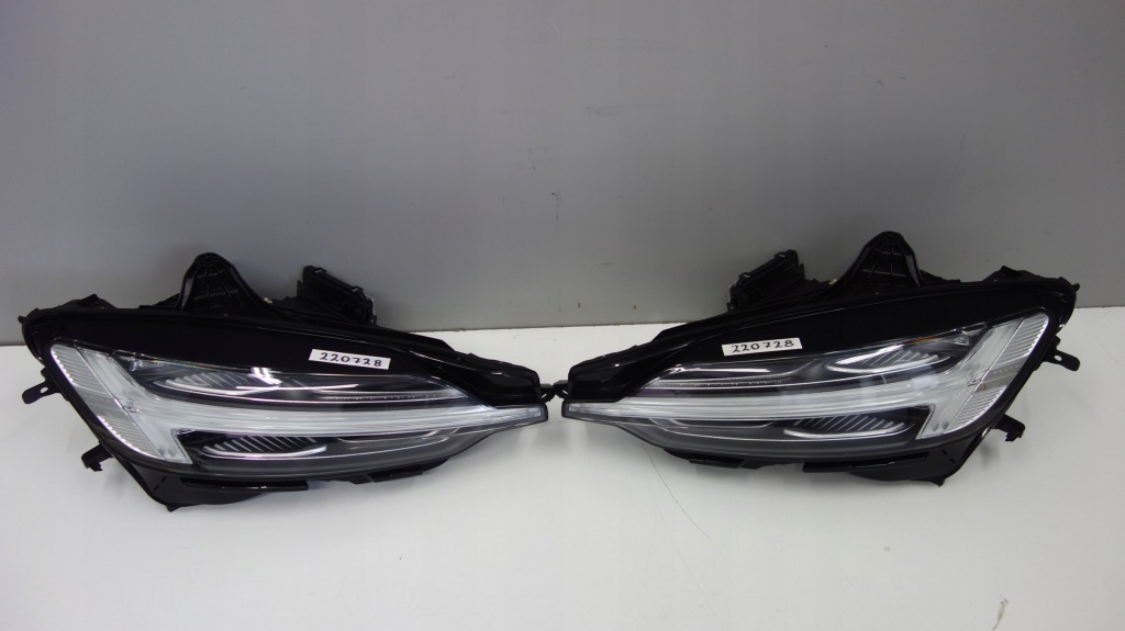 Volvo s60 v60 ii лампа лампы перед europa Цена