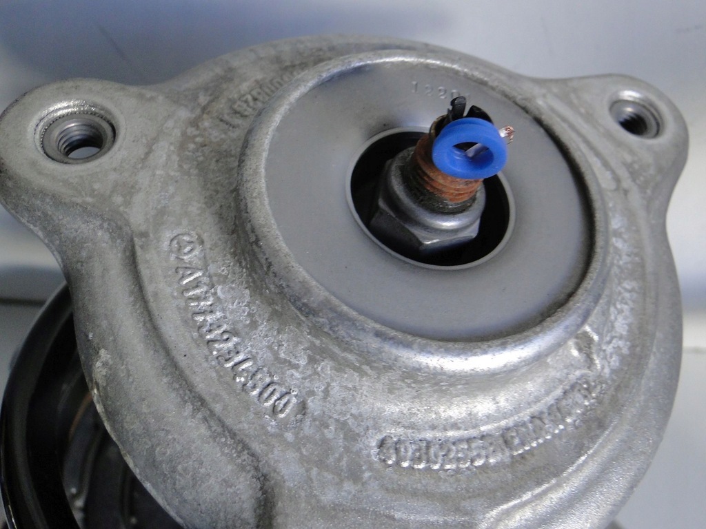 фото №10, Mercedes gla h247 247 поворотный кулак рычаг 35 45 amg