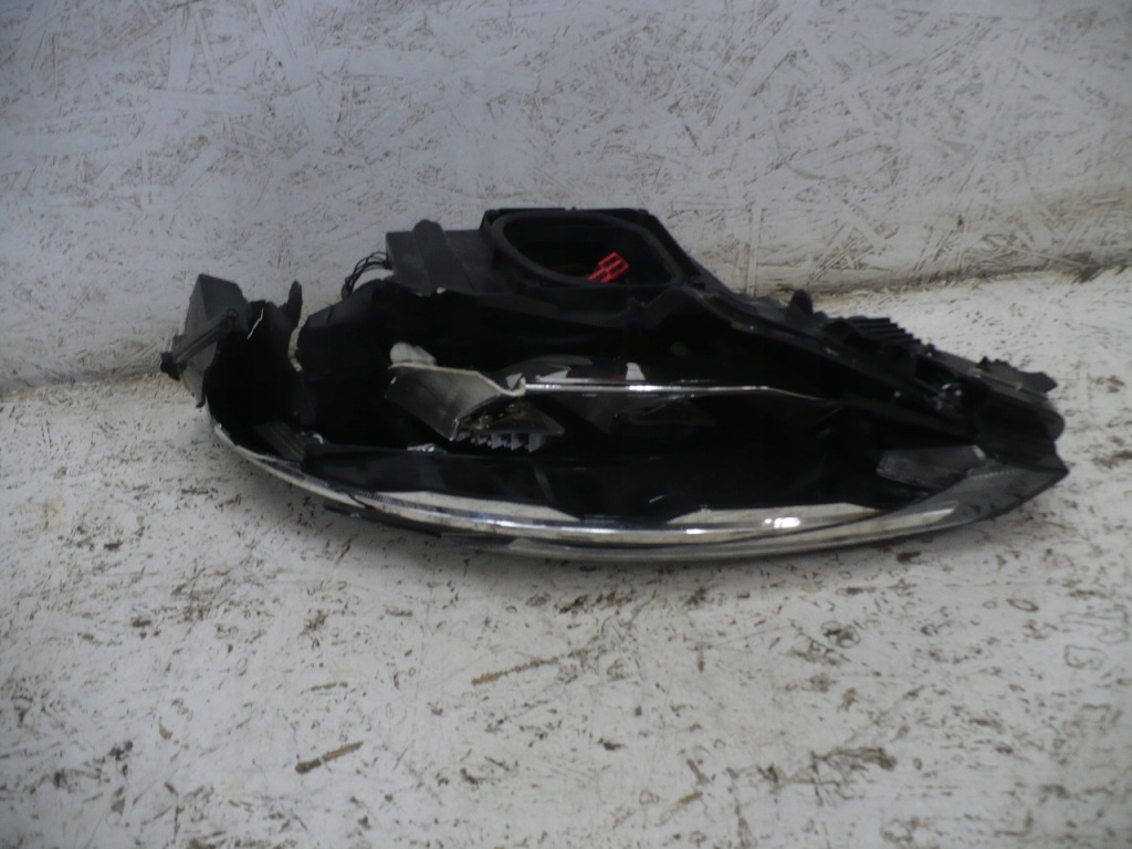 фото №1, Renault clio 5 v лампа led лівий ліва 260609987r eu led справний