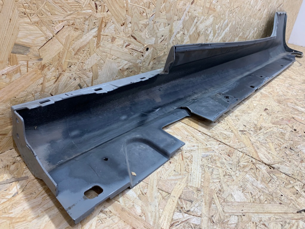 Mercedes cle c236 a2366980200 молдинг поріг права оригінал в Україні