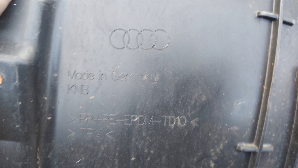 фото №14, Підкрилок правий перед audi a3 8y 21-