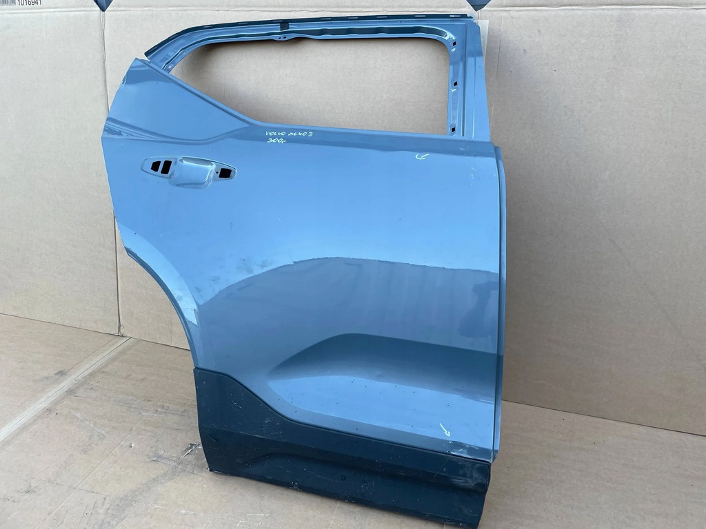 фото №1, Volvo xc40 дверь задняя задние правое