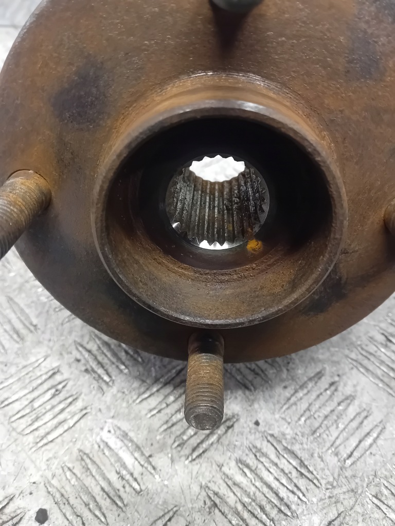 фото №8, Fiesta mk6 1.6b поворотный кулак правая перед