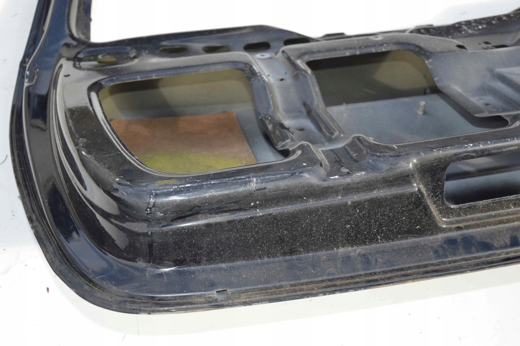 Купити Mercedes ml w163 163 рестайлінг  кришка багажника задня без оснащення