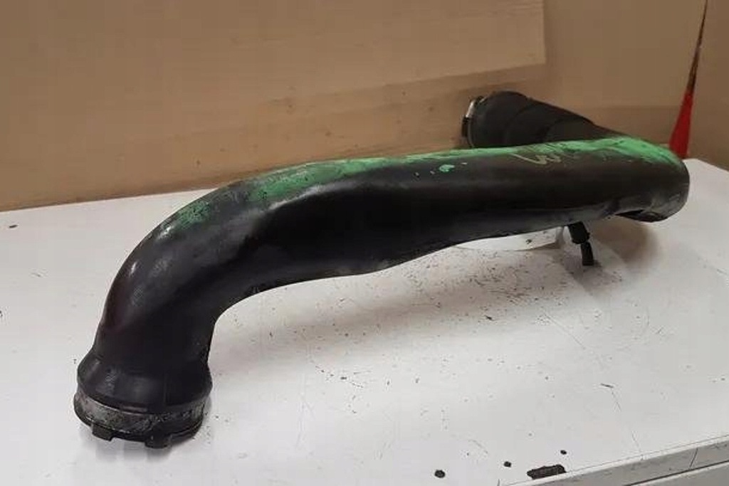 фото №8, Труба интеркулер volvo v70 ii sw 30741210 2.4l дизель 120kw 2008