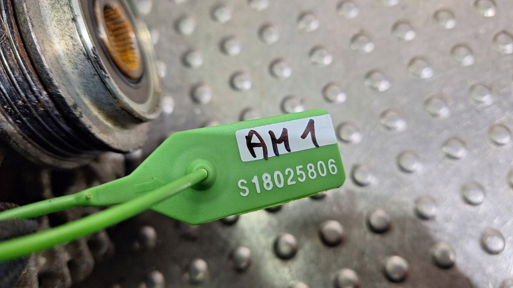 Генератор a0009061107 200a mercedes x253 w205 w213 63 amg gt w190 x290 4.0 Недорого