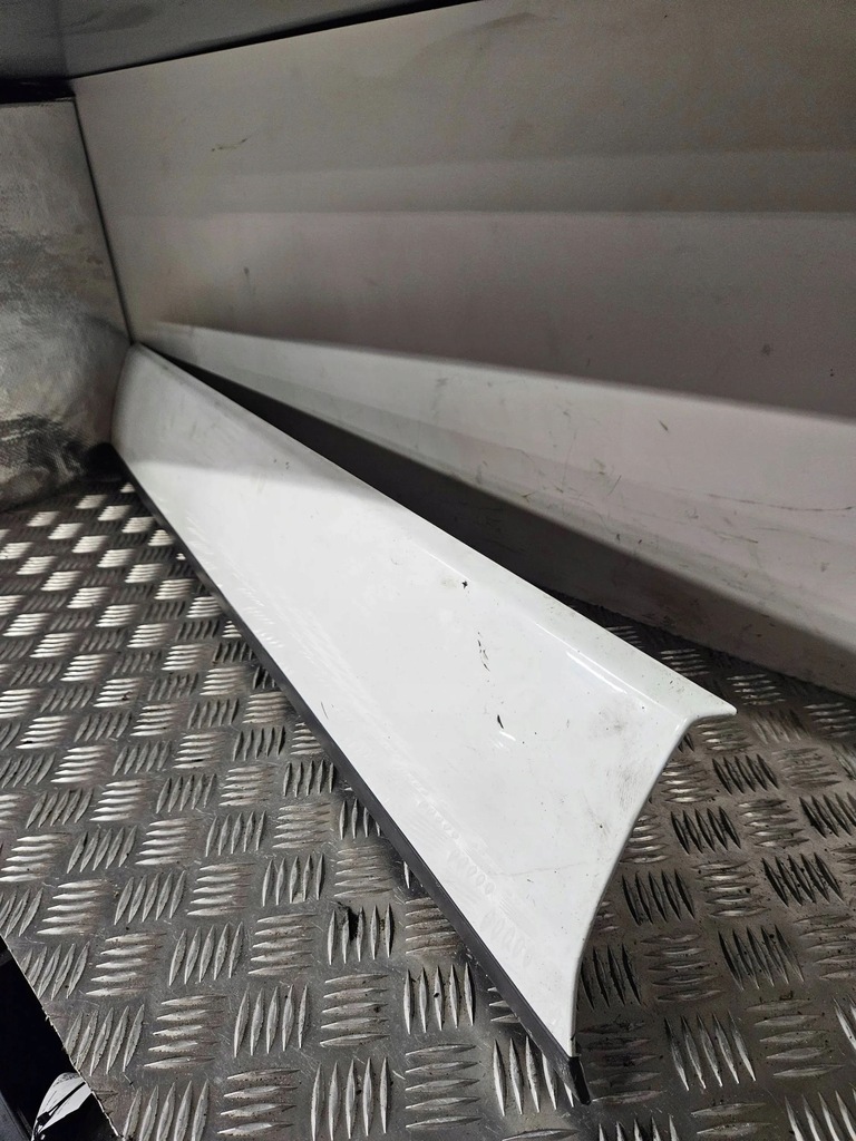 фото №5, Land rover range rover evoque l538 2012 перед сторона ліва молдинг двері