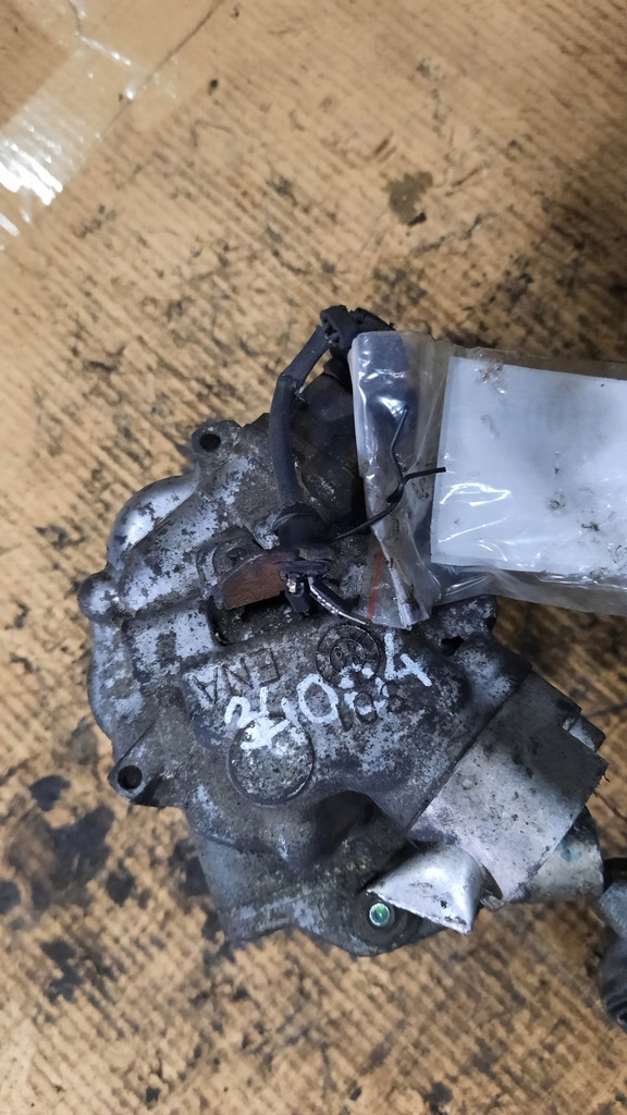 фото №4, Компрессор кондиционера skoda fabia 1.4d 03r