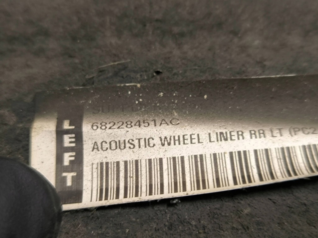 фото №7, Chrysler pacifica 2018 левая сторона подкрылок задние