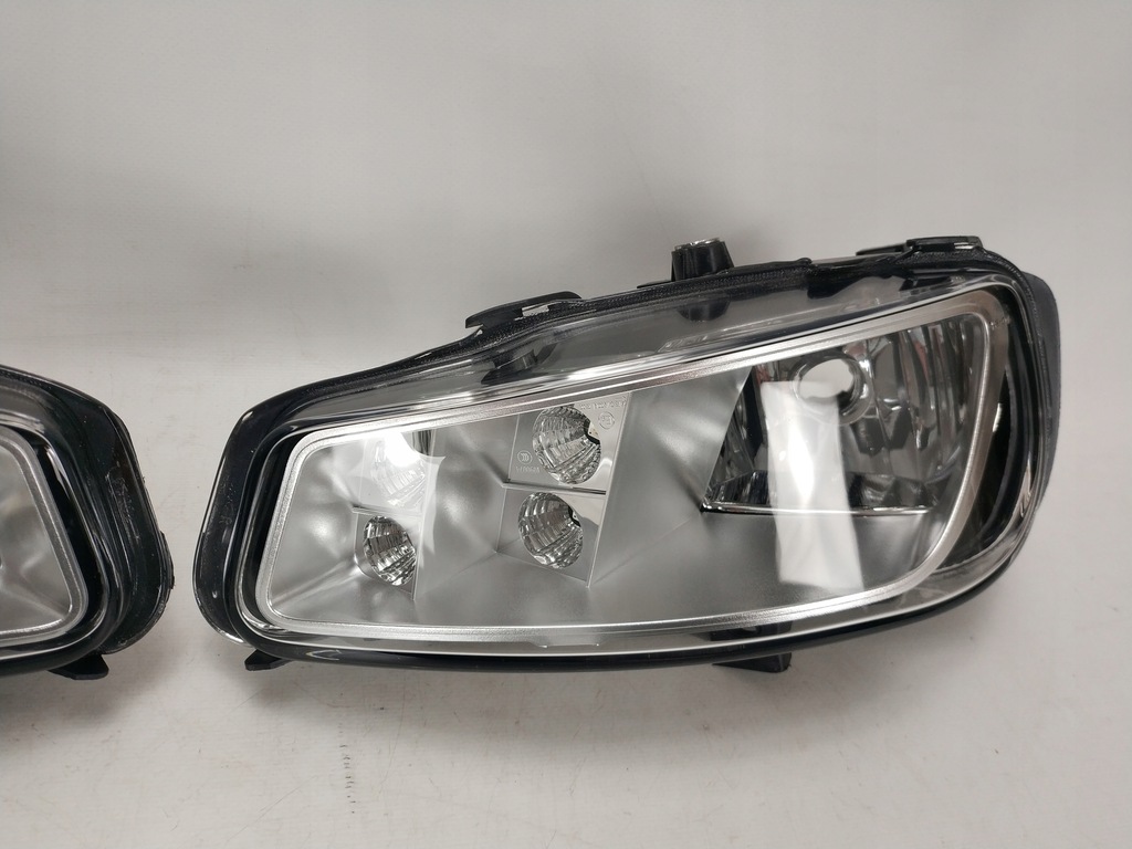 фото №3, Mercedes actros mp4 w960 противотуманные фары led комплект