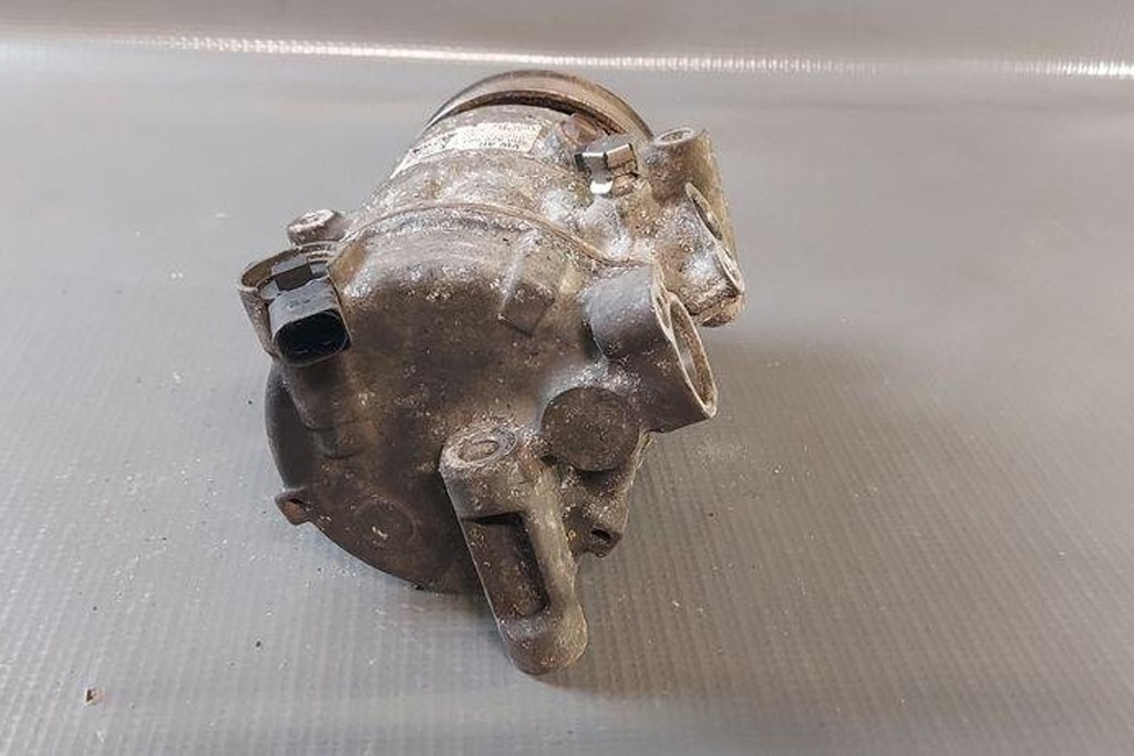 фото №6, Компрессор кондиционера vw passat b7 alltrack 365 5q0820803e 1.6l дизель