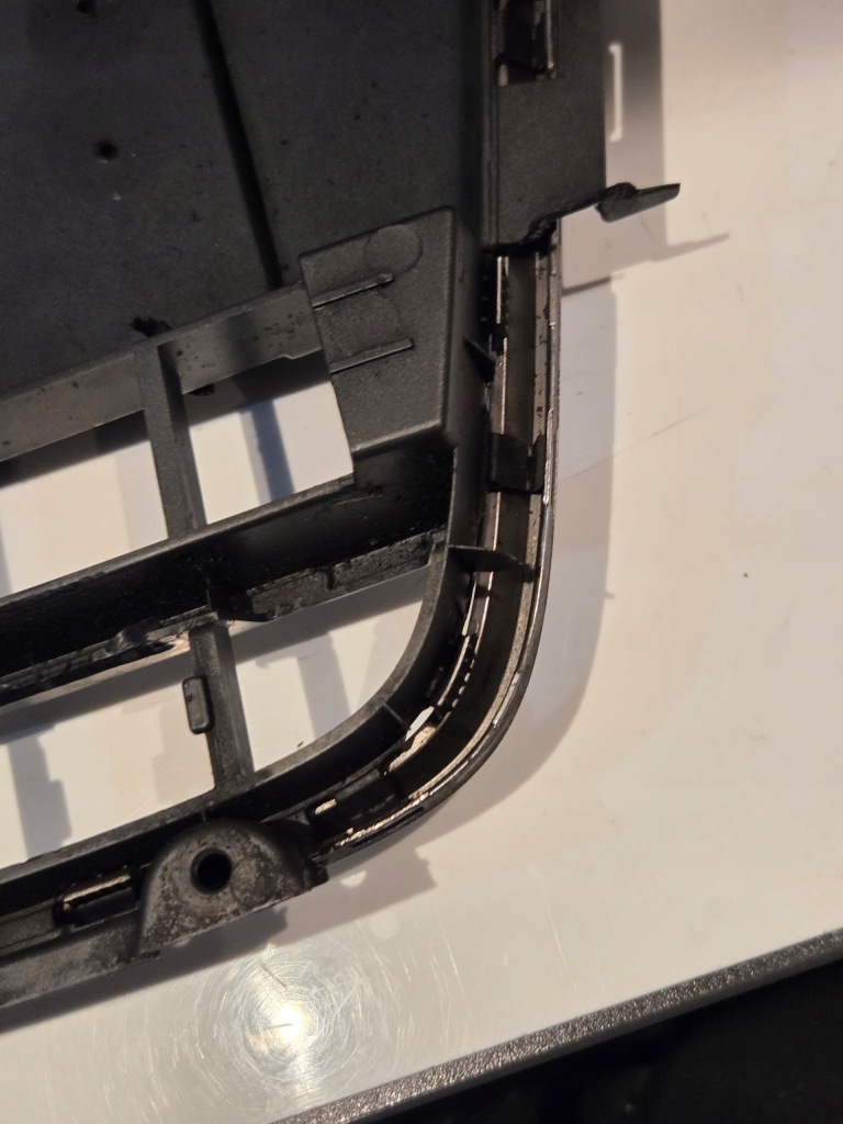Audi a5 8t купе решетка  бампера передок  8t0853651e Доставка
