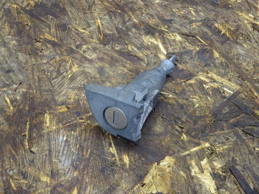 фото №1, Vw scirocco iii 08-14 вкладка замка двері права 1k8837168