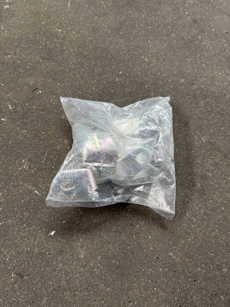 фото №1, Kia sorento петля дверь правый передний 793202b010