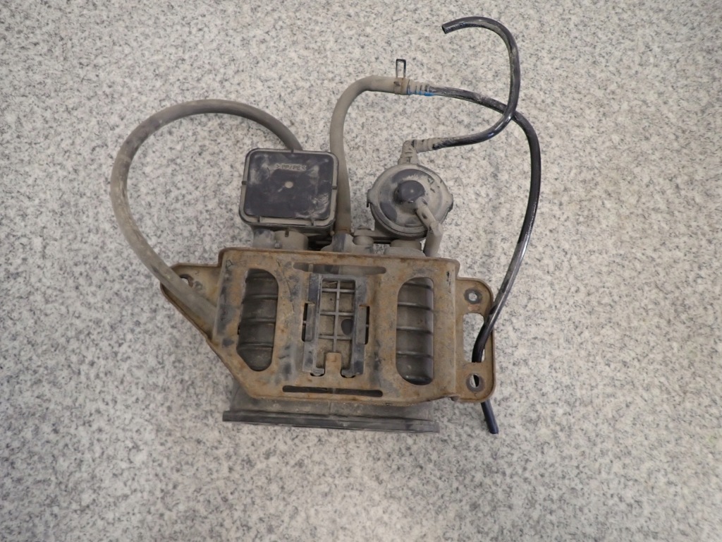 фото №3, Toyota prius ii 03-09 фильтр угольный