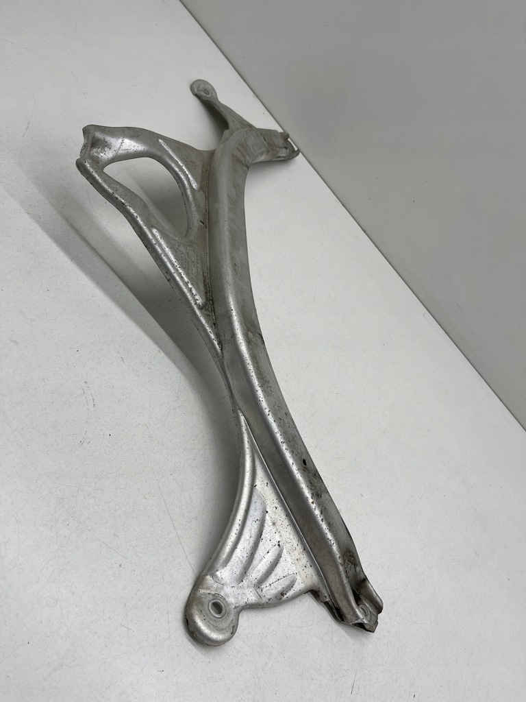 фото №9, Audi a7 a6 c7 розпірка кронштейн поперечний чашка