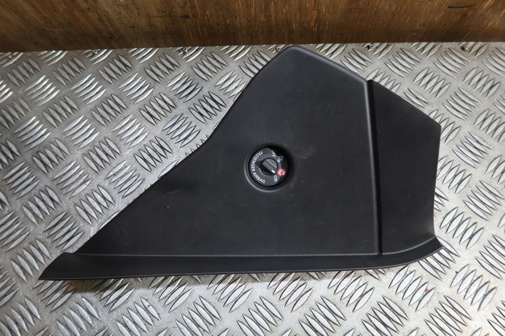 фото №1, Защита панели приборная панель правая clio v 689201111r