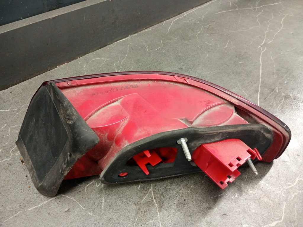 Купить F939532802p лампа левая задний  alfa romeo 159