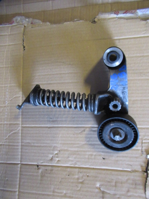 фото №1, Mercedes b-klasa w246 натягувач ремінь a6512000570