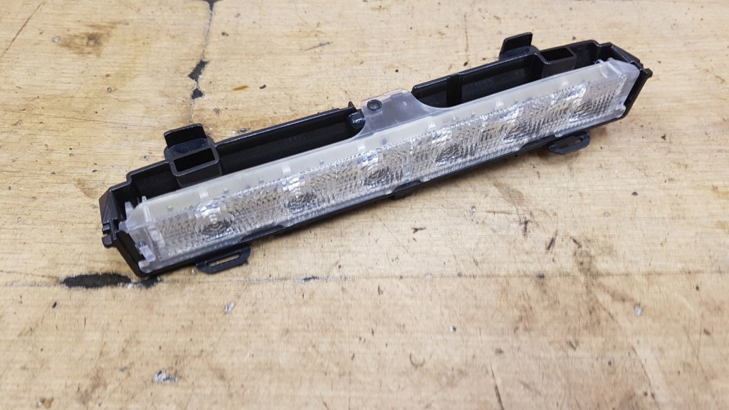 Купить Volkswagen jetta vi 2013 третий свет стоп