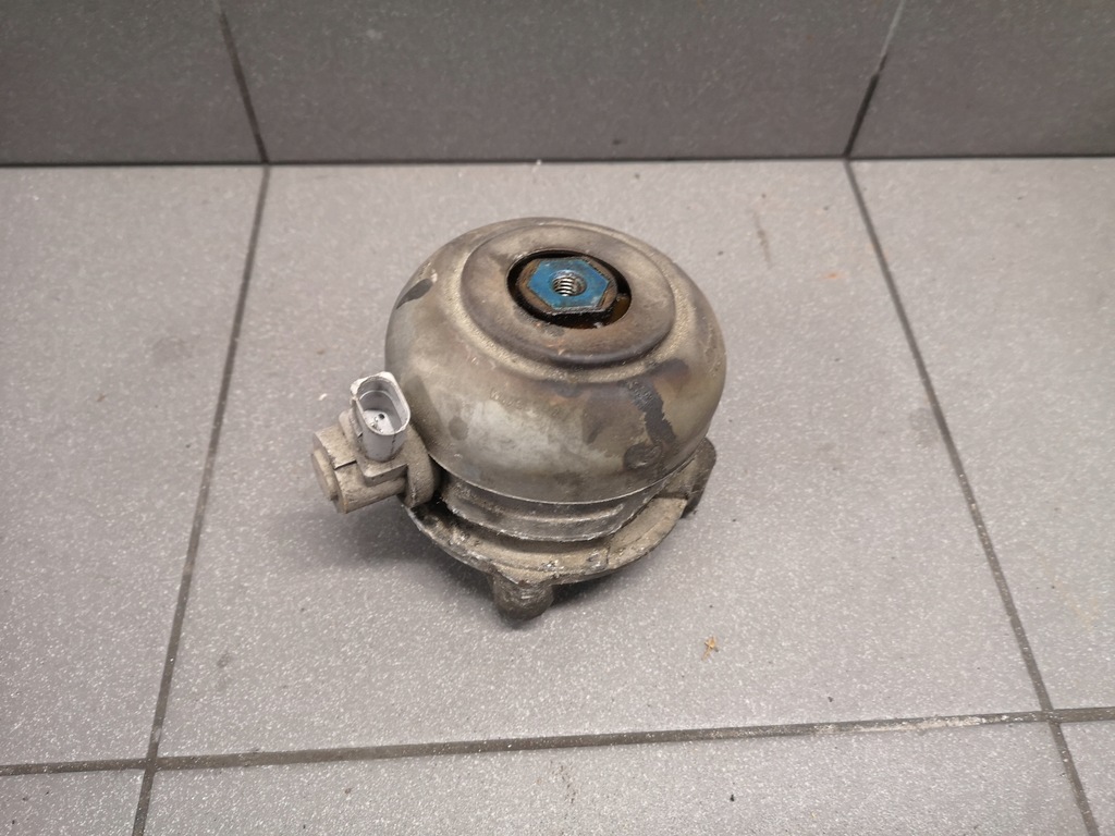 фото №1, Подушка двигателя audi s8 d3 5.2 fsi 4e0199381ef