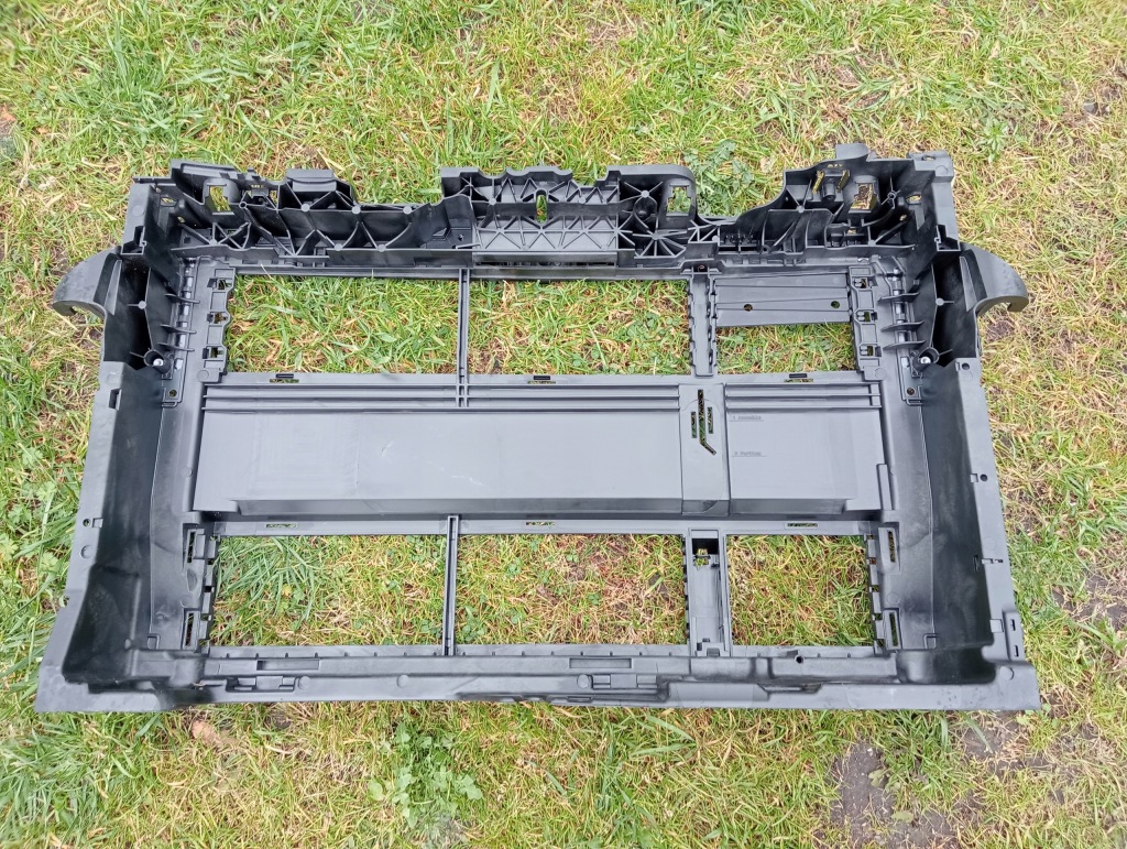 Ford fiesta mk8 pas підсилювач передній жалюзі Київ