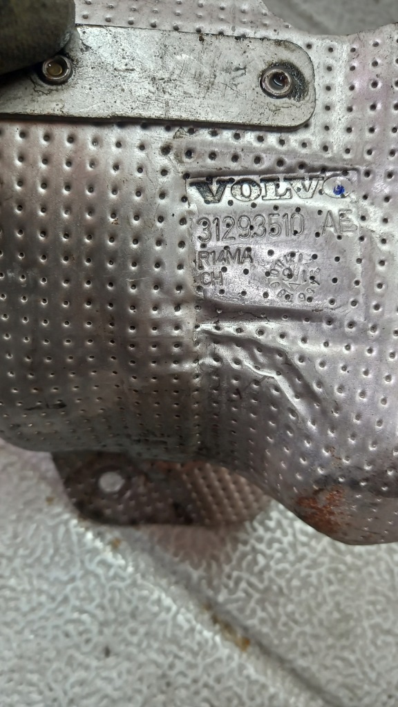 фото №1, Защита тепловая двигателя volvo xc60 31293510
