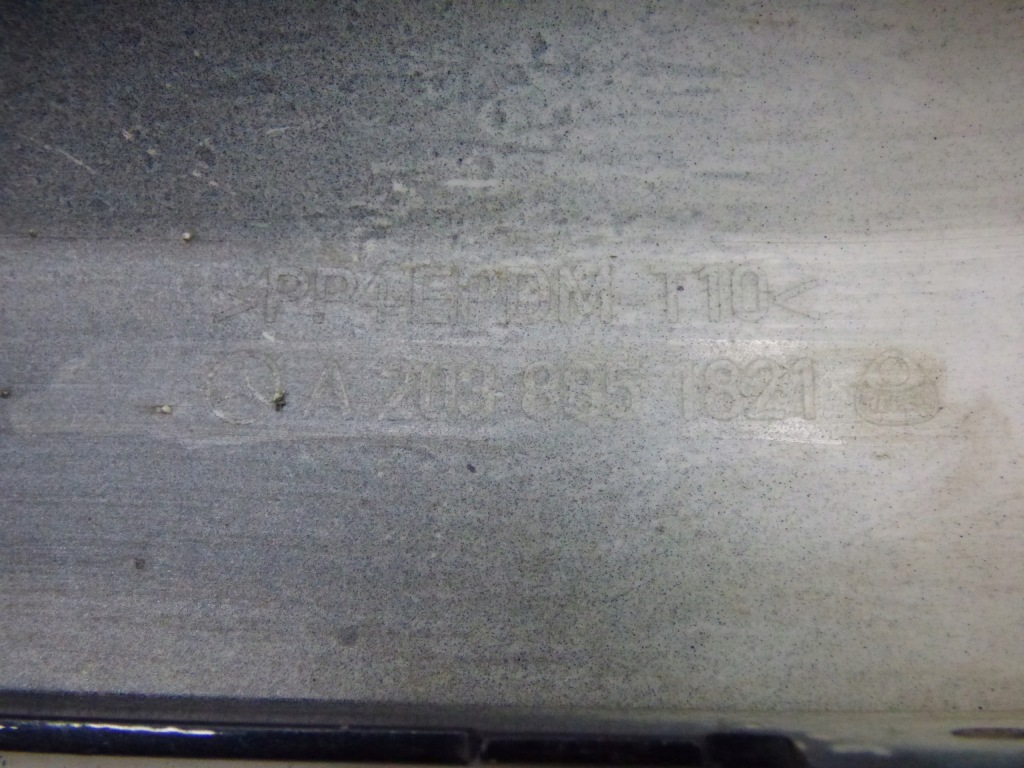 фото №7, Mercedes w203 молдинг накладка бампера правый перед a2038851821