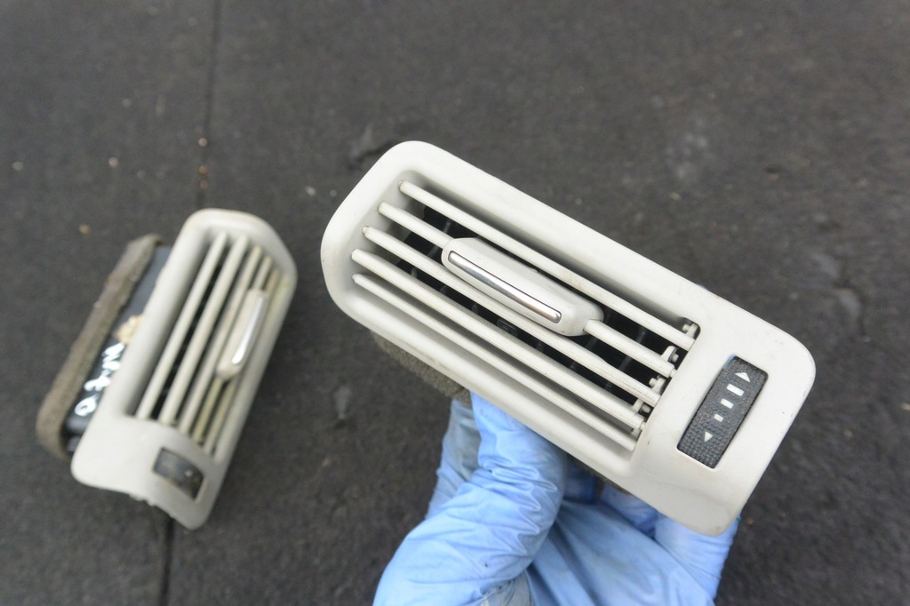 фото №5, Решётка обдув стойка kpl audi q7 4l