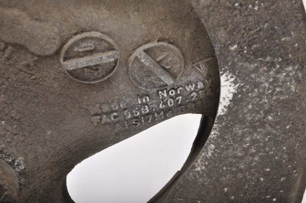 фото №6, Porsche macan поворотный кулак правая передняя 95b407254b