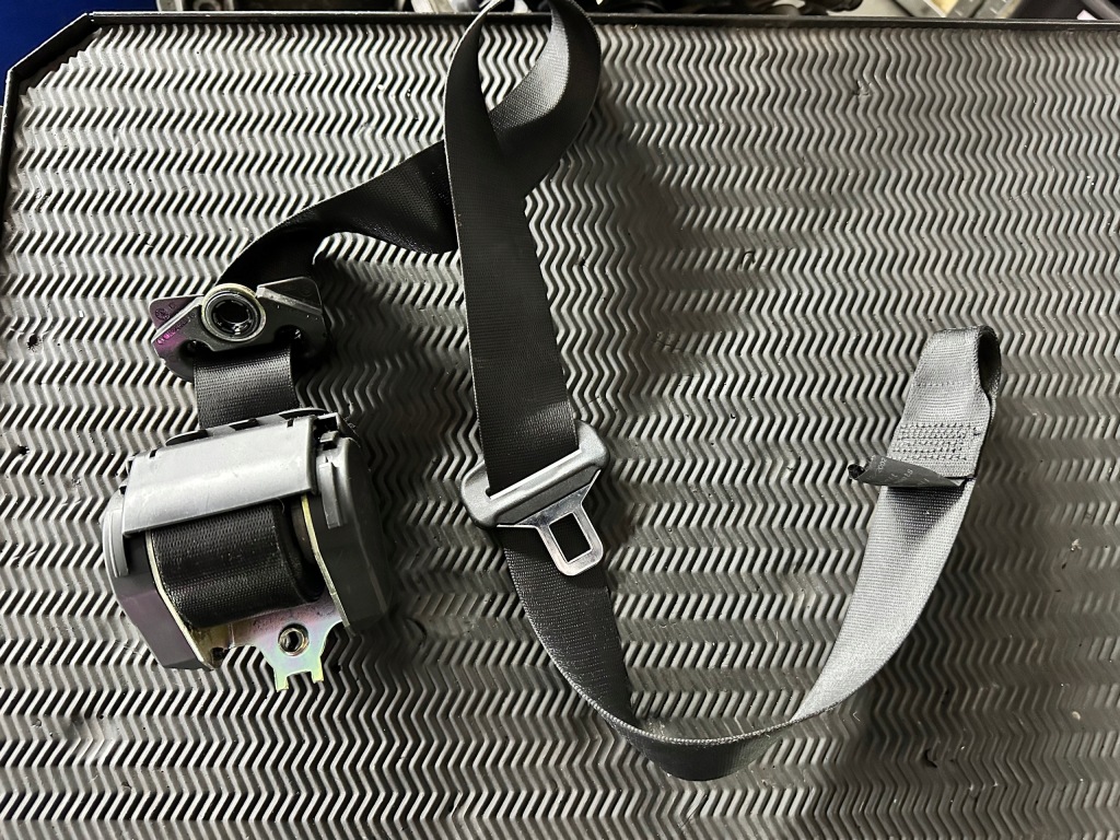 Купить Bmw оригинальный номер 560493701