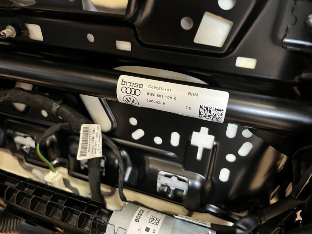 фото №12, Audi a4 b9 sedan сиденье сиденья заднее сиденье обшивки декоры туннель салон orginał