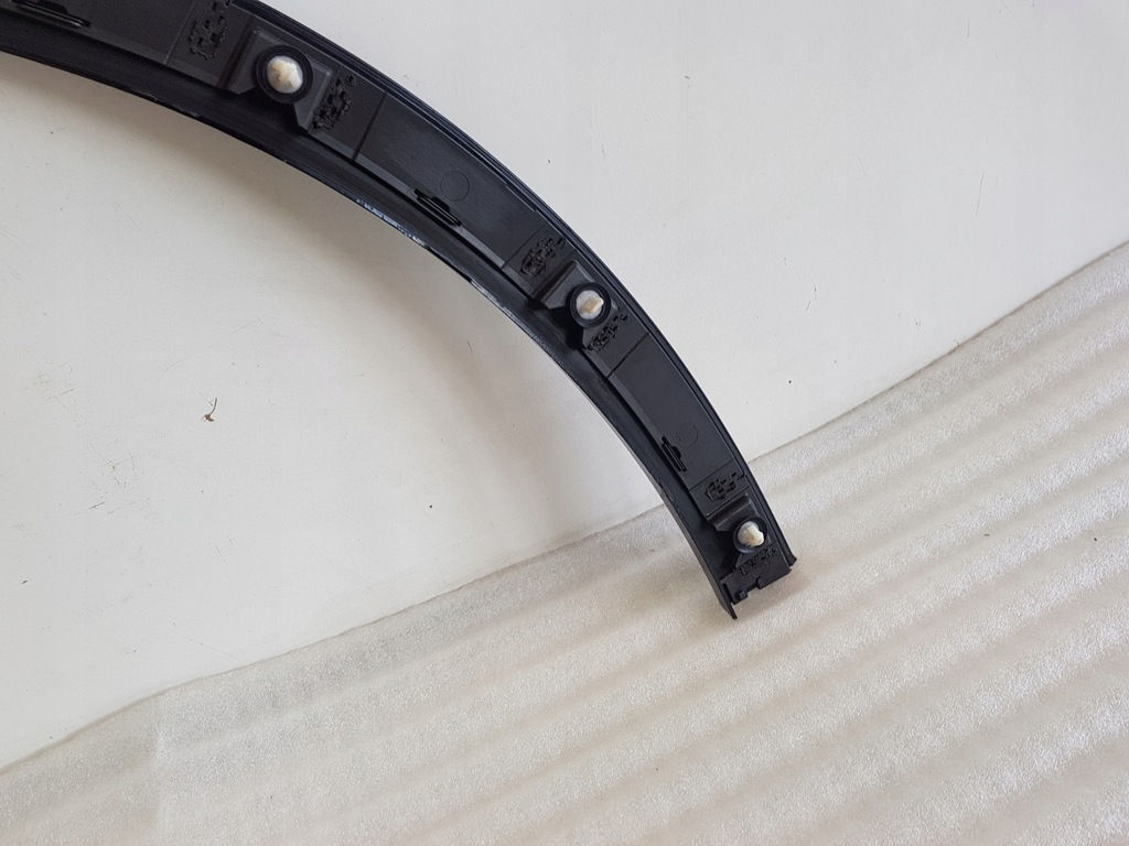 фото №10, Cadillac xt5 молдинг накладка крыла правая перед